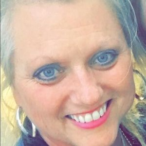 Meet your Posher, Paula